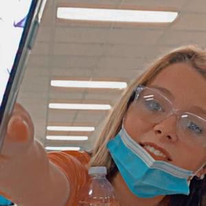 Meet your Posher, Katelyn